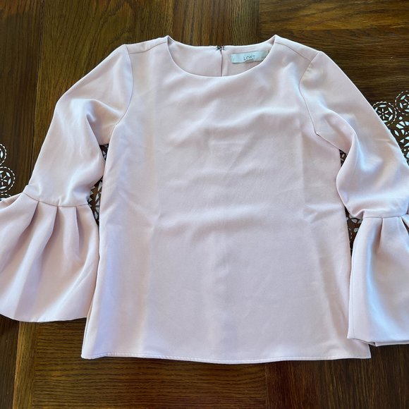 Cute flared sleeve dress blouse - Picture 1 of 3